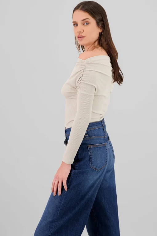 Blusa manga larga fruncida escote barco