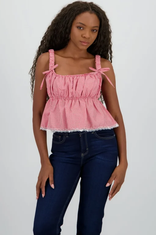 Blusa tirantes cuadros detalle encaje