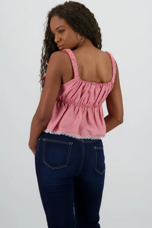 Blusa tirantes cuadros detalle encaje