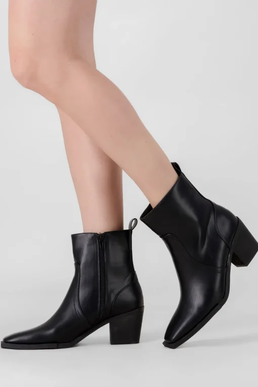 BOTA PUNTA CUADRADA
