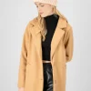 Gorro tejido trenzado pompón