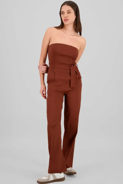 Jumpsuit strapless detalle cinturon