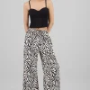 Pantalon amplio detalle resorte