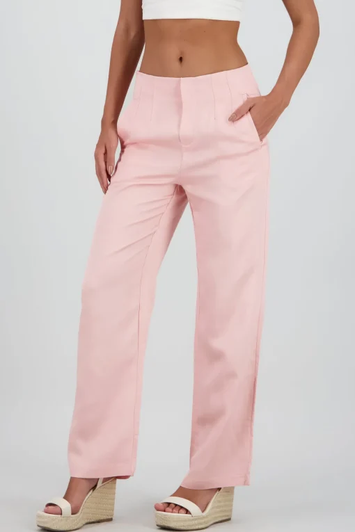 Pantalon fluido detalle pinzas