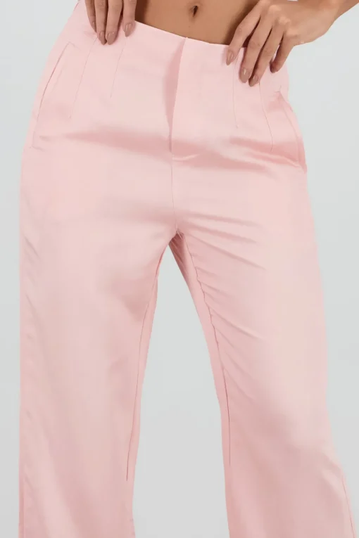 Pantalon fluido detalle pinzas