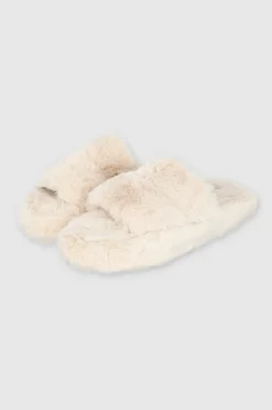 Pantufla cozy peep toe