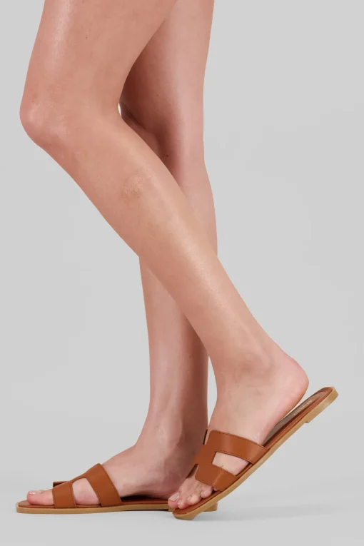 Sandalia greca h