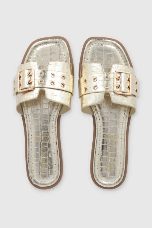 Sandalia tira ancha hebilla eyelets