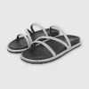 Sandalia triple tira brillos borde