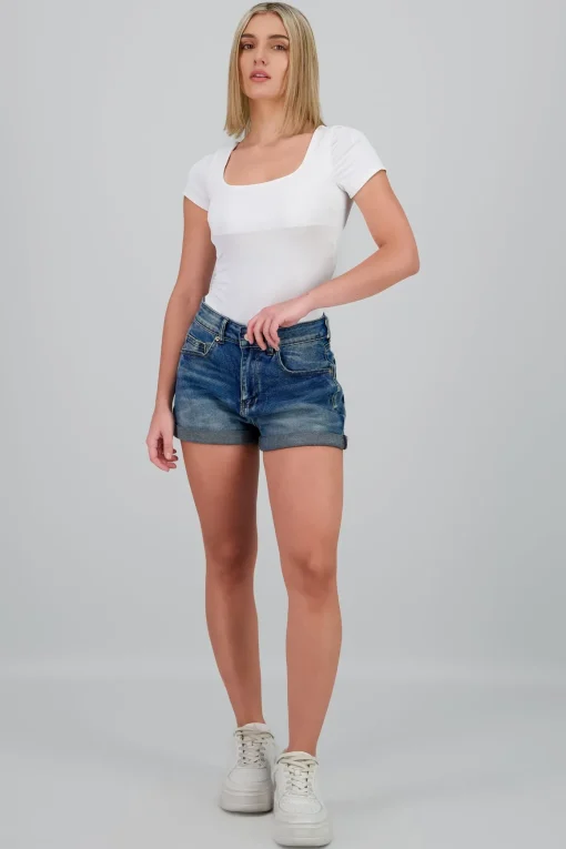 Short denim con dobladillo