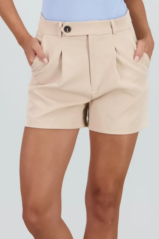 Shorts liso pinzas
