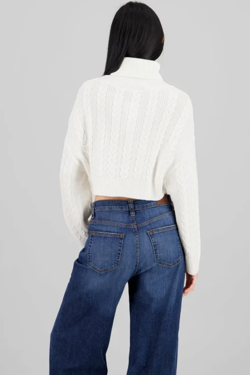 Sueter tejido detalle textra cuello