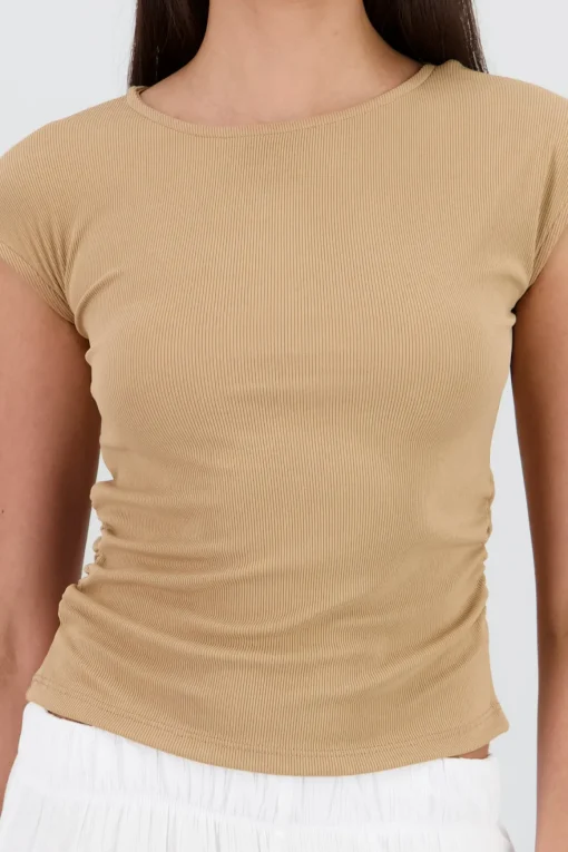 Top cuello alto sin mangas de rib