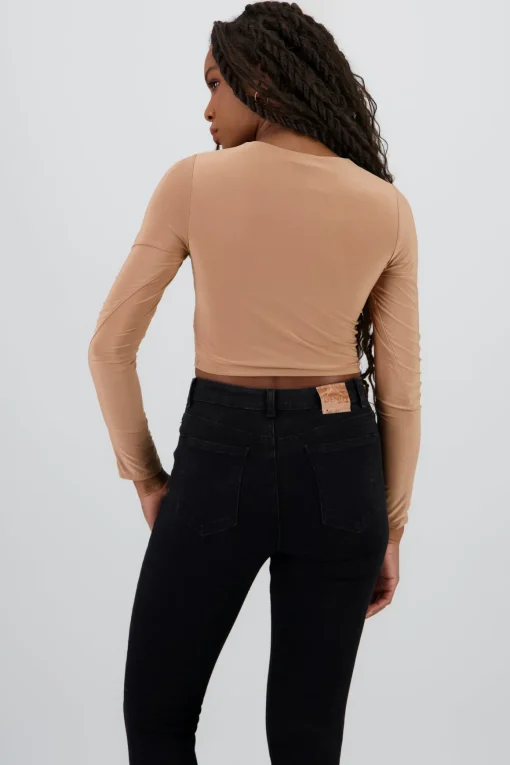 Top manga larga cuello redondo
