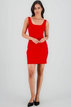 Vestido cortes liso