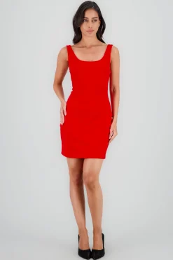 Vestido cortes liso