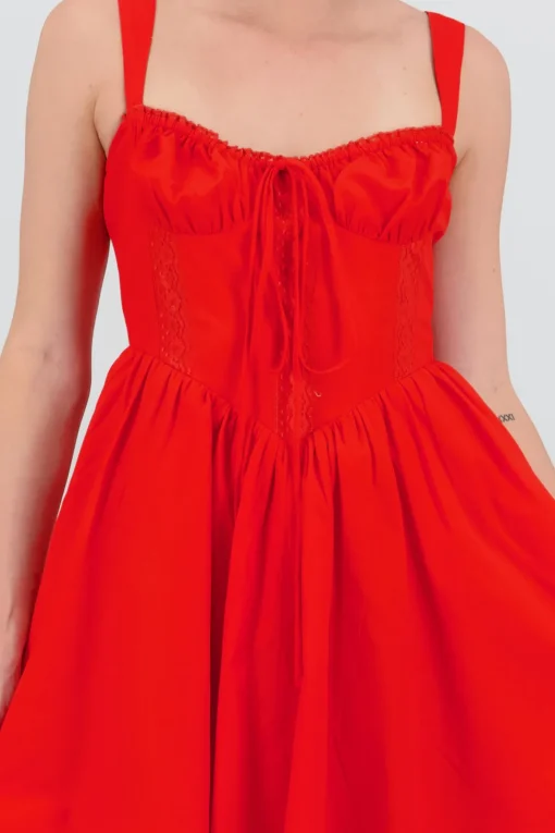 Vestido detalle de encaje corto