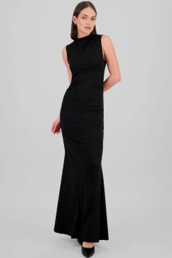 Vestido maxi cuello alto sin mangas