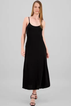 Vestido maxi ligero detalle espalda