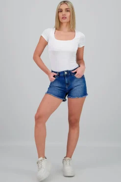 Bermuda corta con flequillo