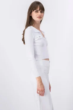 Blusa acanalada cuello polo