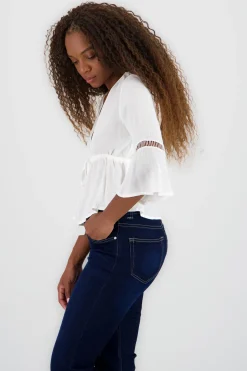 Blusa amarre detalle mangas