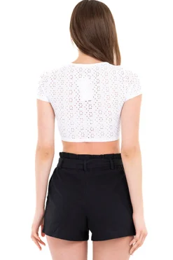 Blusa crop eyelets
