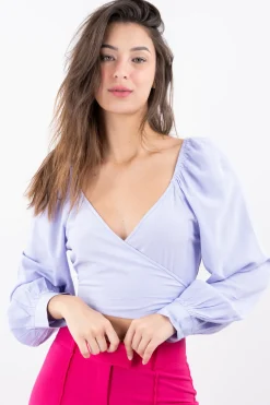 Blusa crop manga larga