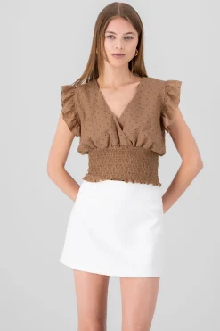 Blusa eyelet escote v