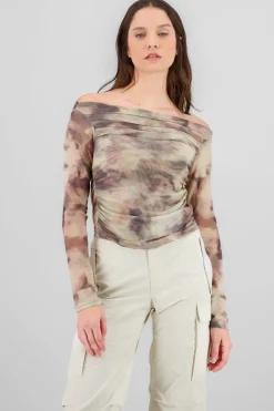 Blusa mesh con drapeados estampado tie dye