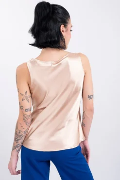 Blusa satín escote v