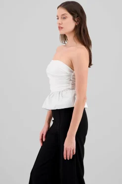 Blusa strapless con volumen liso