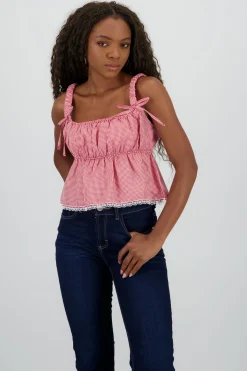 Blusa tirantes cuadros detalle encaje