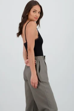 Body tirantes detalle encaje rib