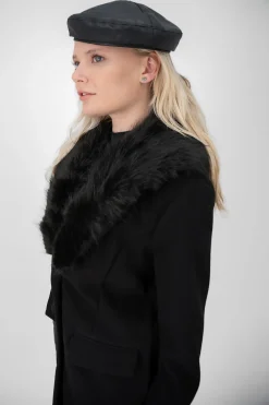 Boina efecto piel hebilla