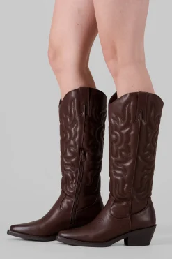 Bota vaquera estructurada bordados