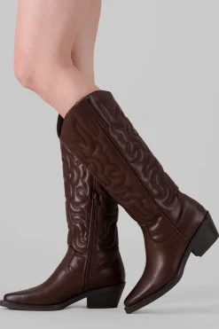 Bota vaquera estructurada bordados