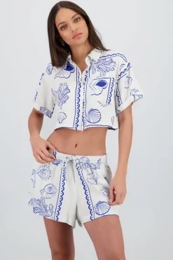 Camisa con mini prints de manga corta