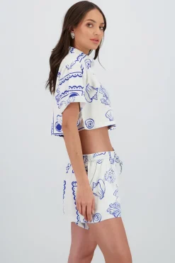 Camisa con mini prints de manga corta