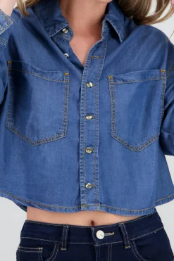 Camisa crop de mezclilla