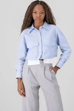 Camisa crop detalle bolsas