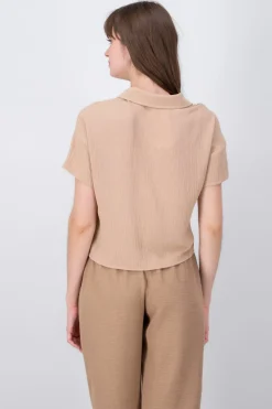 Camisa crop detalle bolsas