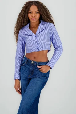 Camisa crop detalle cuello pinzas