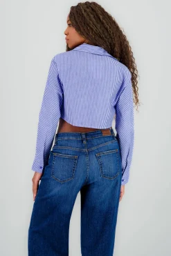 Camisa crop detalle cuello pinzas