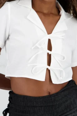 Camisa crop detalle lazo
