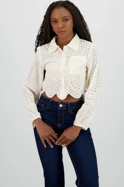 CAMISA CROP DETALLES
