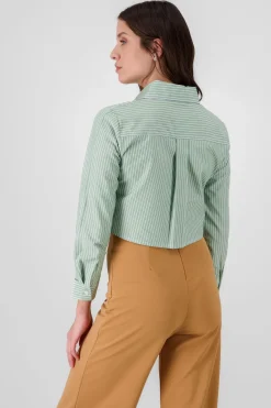 Camisa Crop Doble Bolsillo