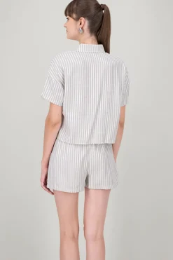 Camisa crop ligera manga corta