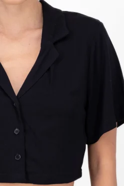 Camisa crop lisa