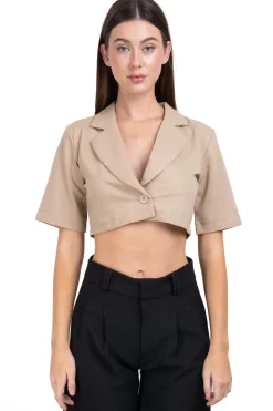 Camisa crop manga corta